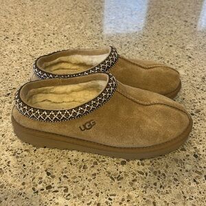 UGG Tasman - Size 3